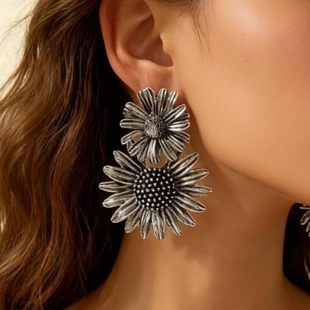 Stainless Steel Sunflower Choker Necklace & Earrings Set Boho Statement Silver - Picture 7 of 10